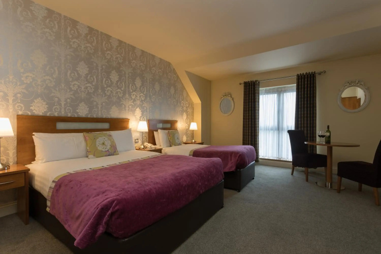 Raheen Woods Hotel