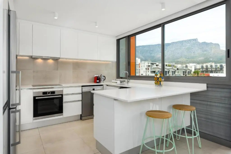 117 on Strand - Luxury Apartments