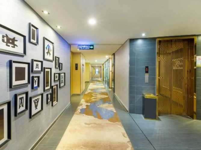 Guanggu Hotel