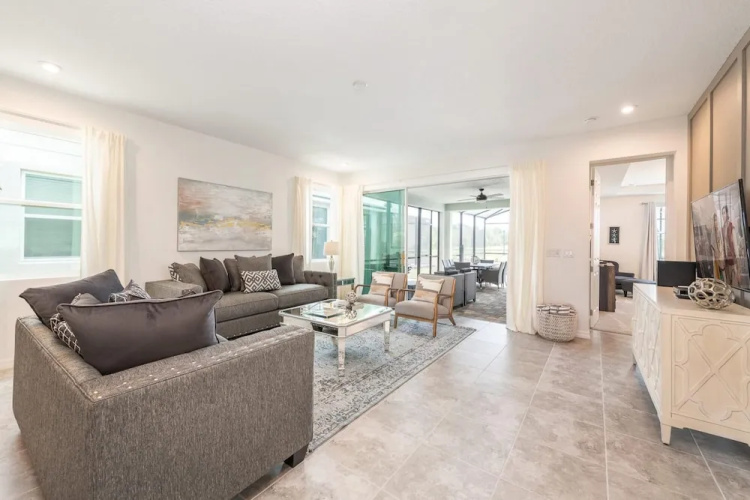 Stunning 7BR Retreat Private Pool Perfect Location