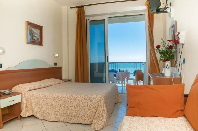 Standard Double room with balcony and with sea view