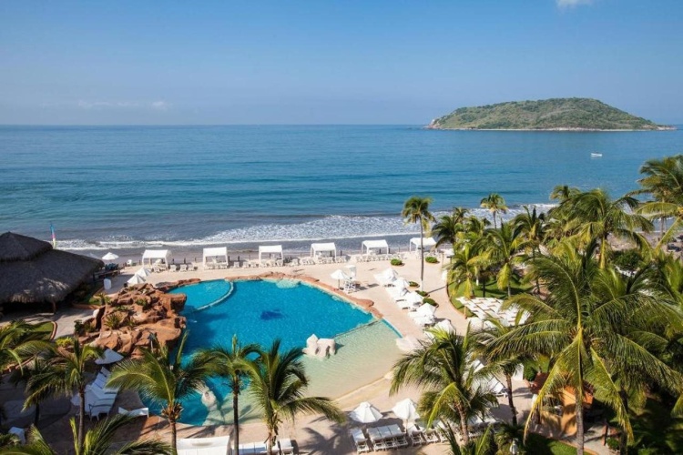 Costa de Oro Beach photo 26