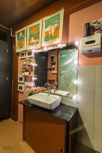Forrest Hostels