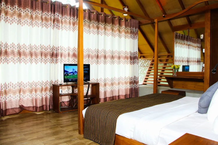 Aloft Grand Hotel