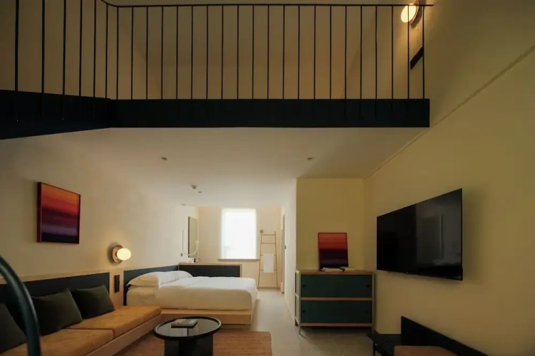 Superior Quadruple room