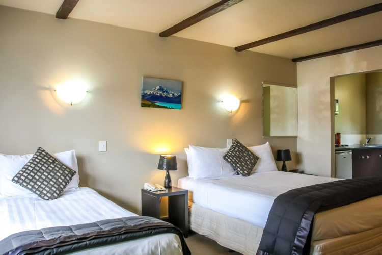 Camelot Motor Lodge