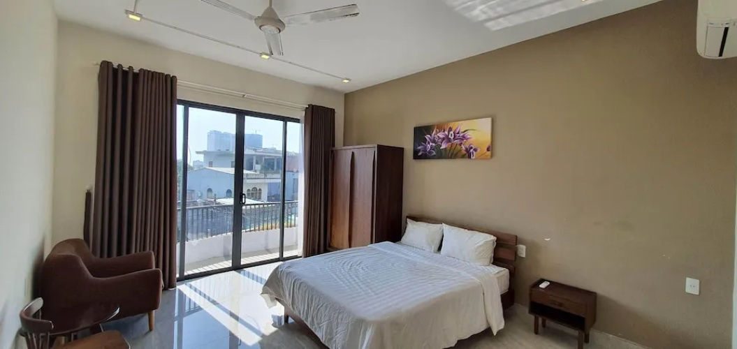 Oyo 990 Home 2 Hotel