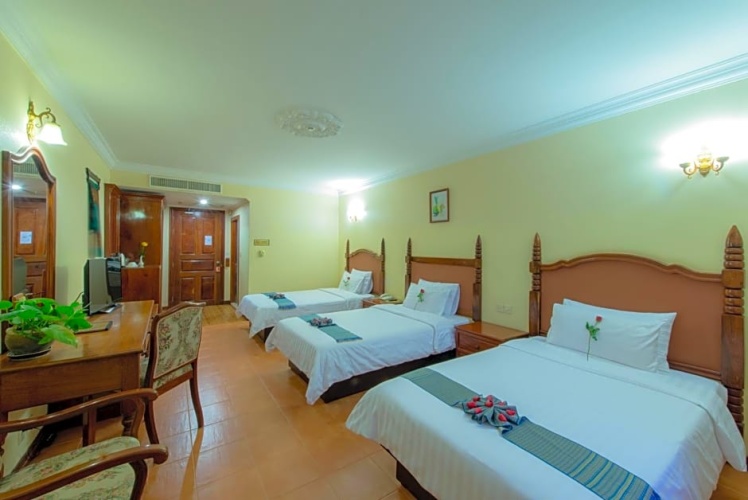 Deluxe Triple room