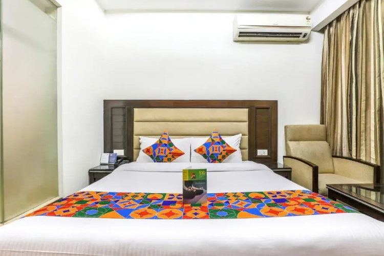 FabHotel Metro35