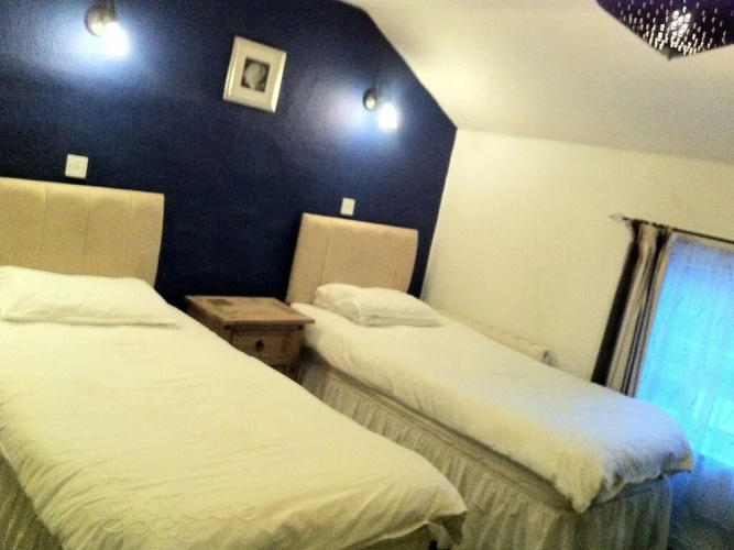 The George Hotel