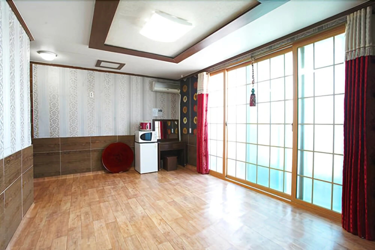 Geojedohaeyang Pension