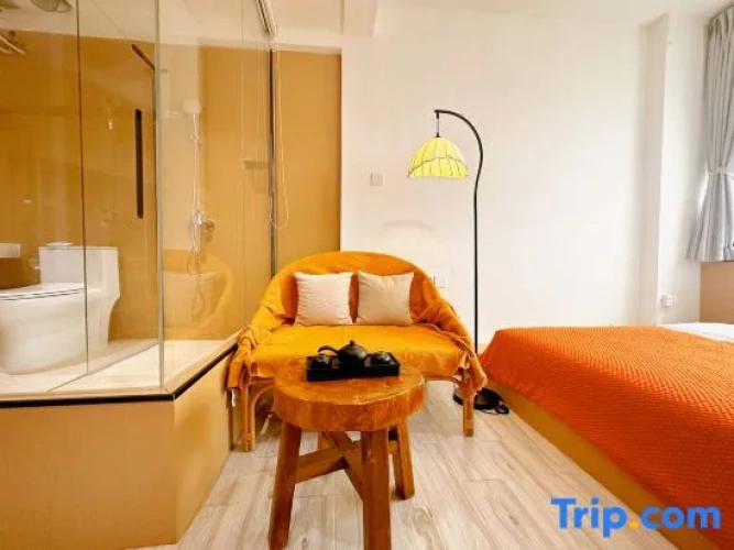 4 Bedrooms Standard Double room with lake view