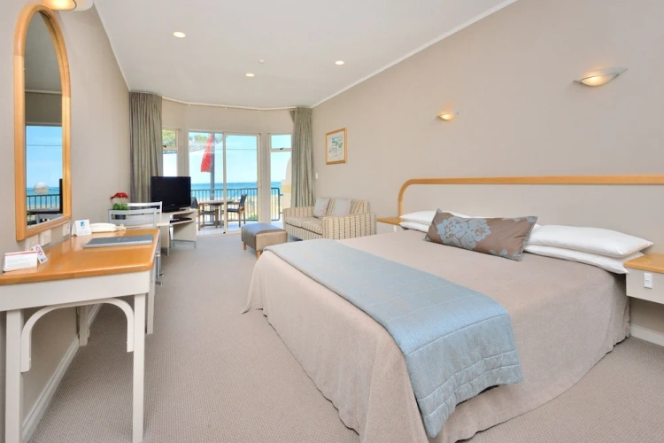 Studio with balcony and with sea view
