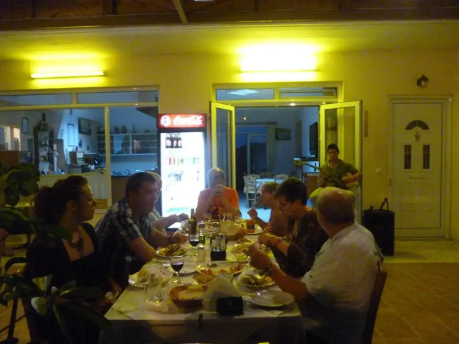 Babis Taverna & Rooms