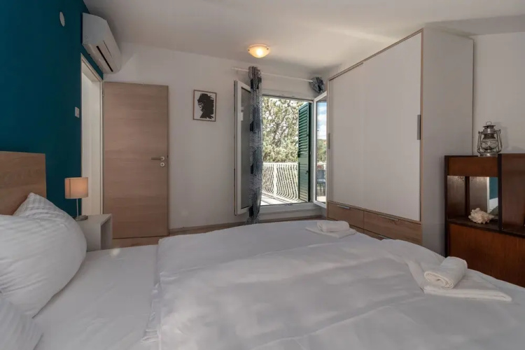 Casa Verde Apartment House