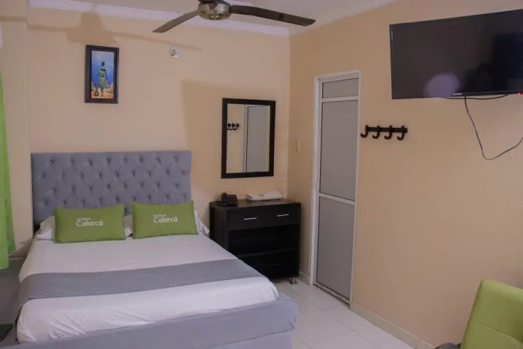 Hotel Calarca N2