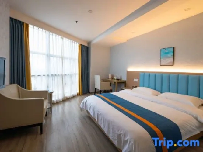 Standard Double room with city view