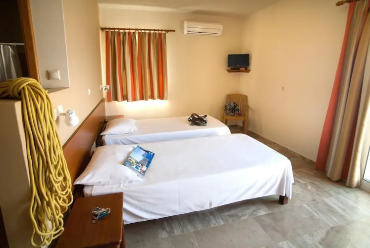 Acropolis Hotel