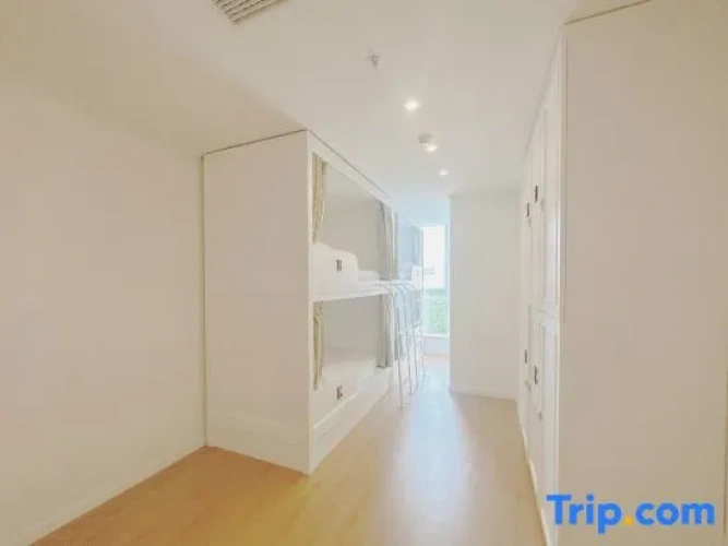 Standard Sextuple room