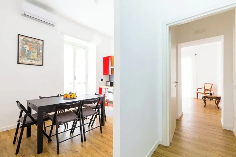 2 Bedrooms Apartment
