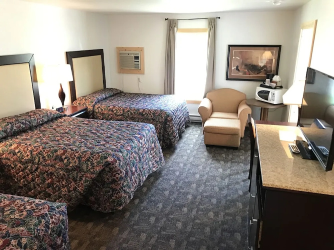 Cody Holiday Lodge