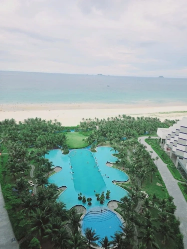 Deluxe room with balcony and with partial sea view