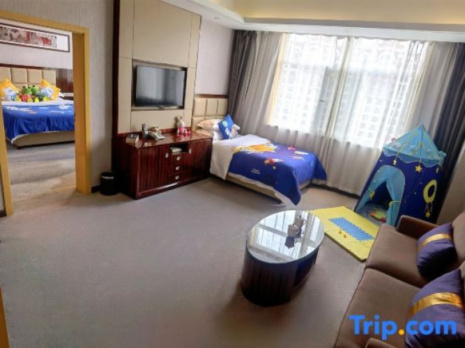 Double Suite
