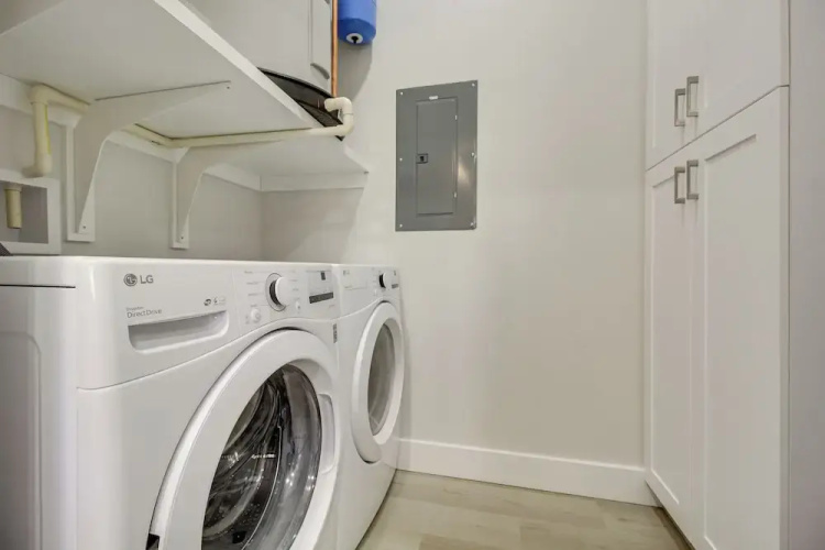 Central Tucson Condo w/ Community Pool + Hot Tub!