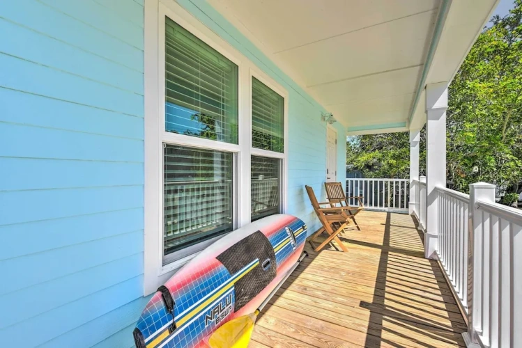 3 Bedrooms Cottage with balcony