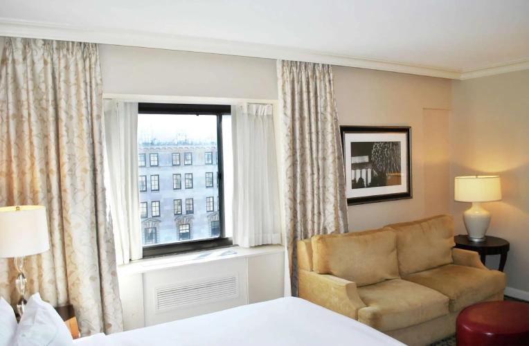 Deluxe Double room with city view