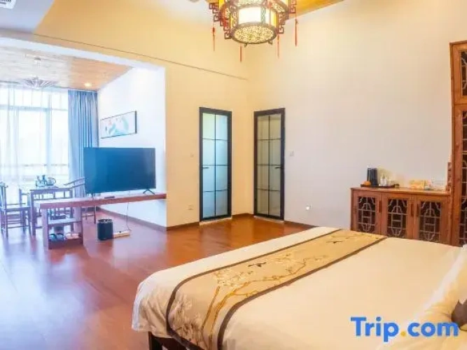 5 Bedrooms Suite