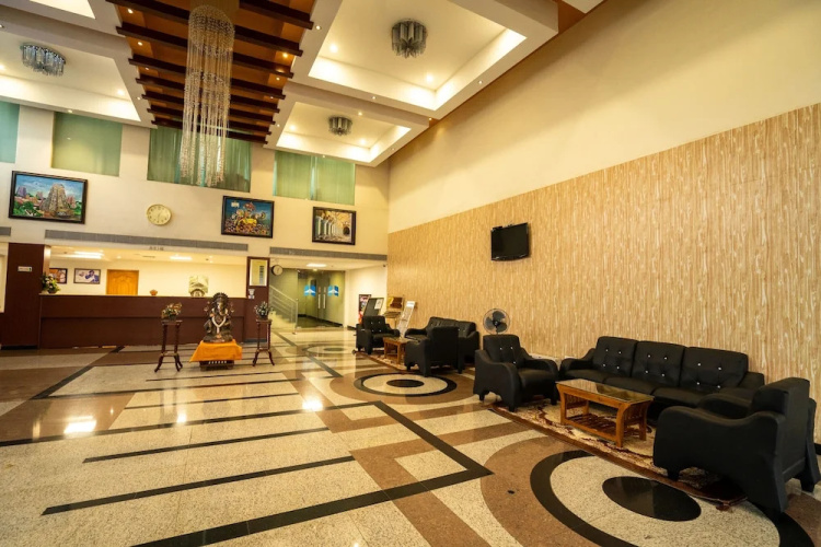 OYO 11954 Hotel Heritage Residency