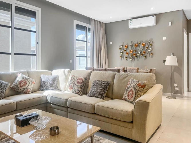 3 Bedrooms Apartment