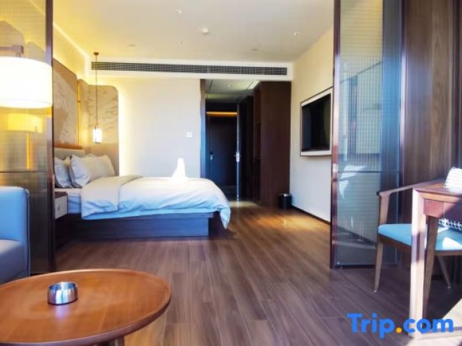 Business Single room with lake view