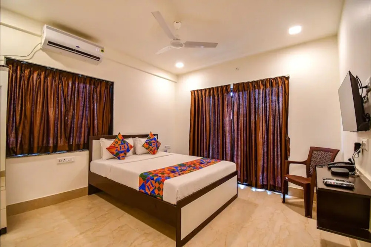 Fabhotel Moubani Residency