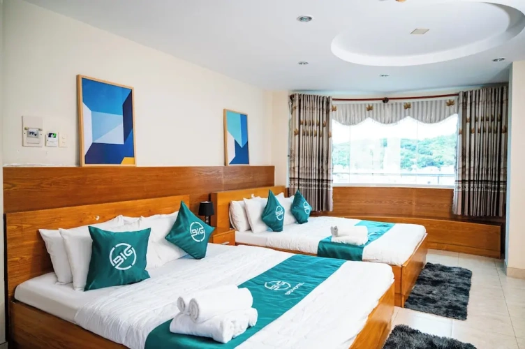 Standard Quadruple Family room with balcony