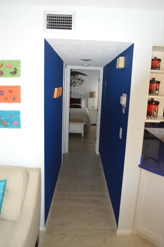 2 Bedrooms Comfort room with bay view