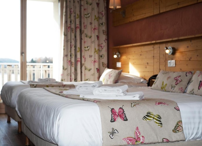 Standard Triple room with balcony