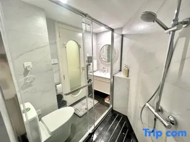 Yunyang Light Luxury Homestay