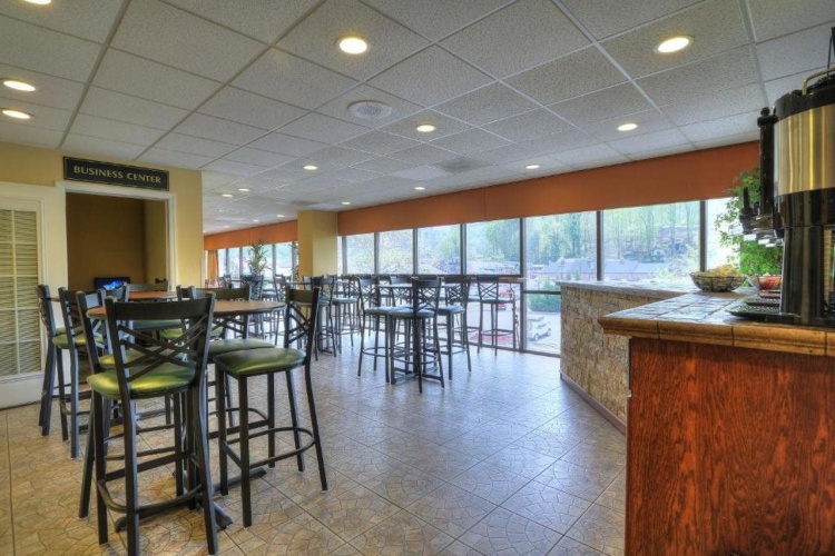 Edgewater Hotel photo 14