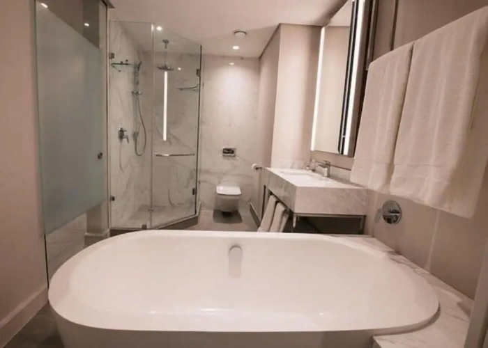 1 Bedroom Luxury Suite