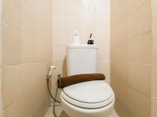 Basic Style Studio At Apartment Belmont Residence Puri