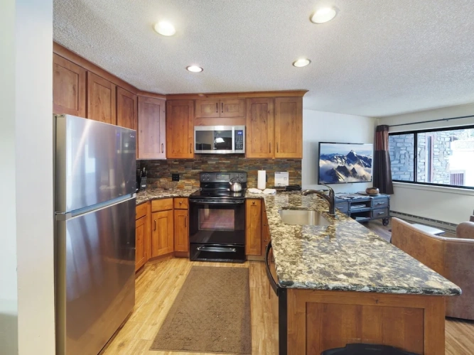 2 Bedrooms Apartment
