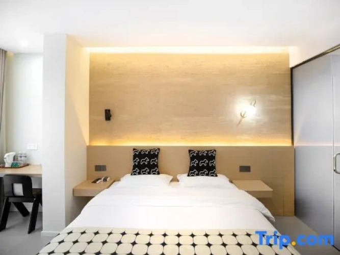 Business Double Attic room