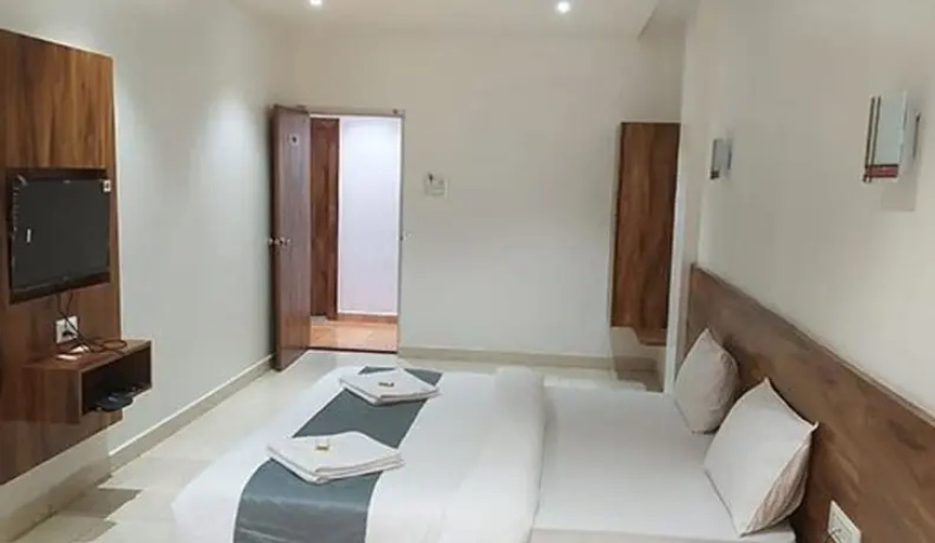 Fabhotel Omkar Pride