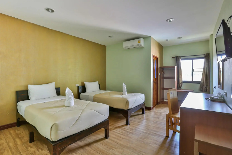 Boonme Heritage Hotel (SHA Extra Plus)