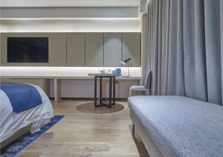 Standard Double Attic room with city view