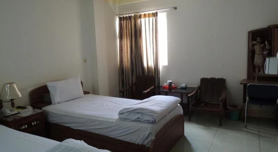 Favour Hotel