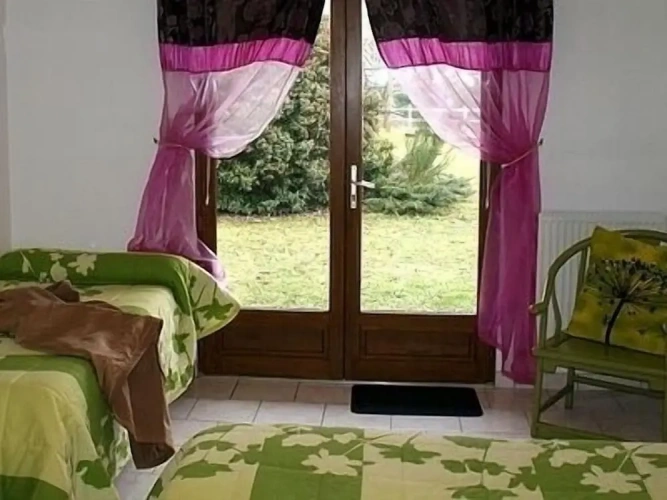 Standard Triple room