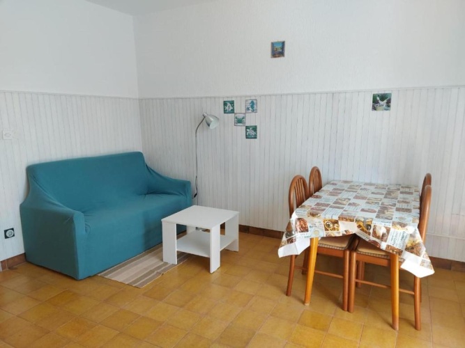 2 Bedrooms Apartment with balcony